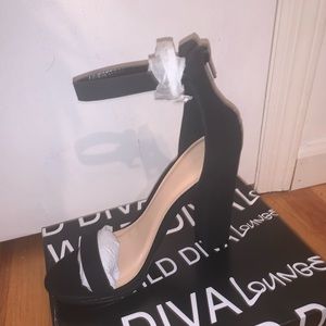 Black heels 7 1/2 Woman Brand new